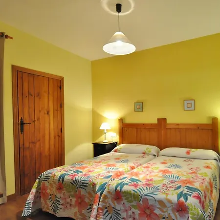 Rural Aguallevada 4* Paramio